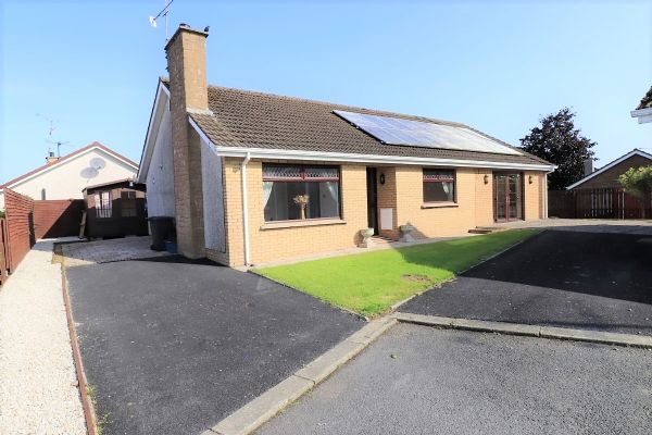 5 Woodford Court, Armagh