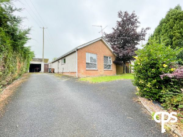 5 Woodford Gardens, Armagh