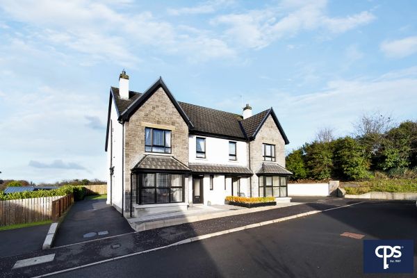12 Killyclogher Heights, Omagh